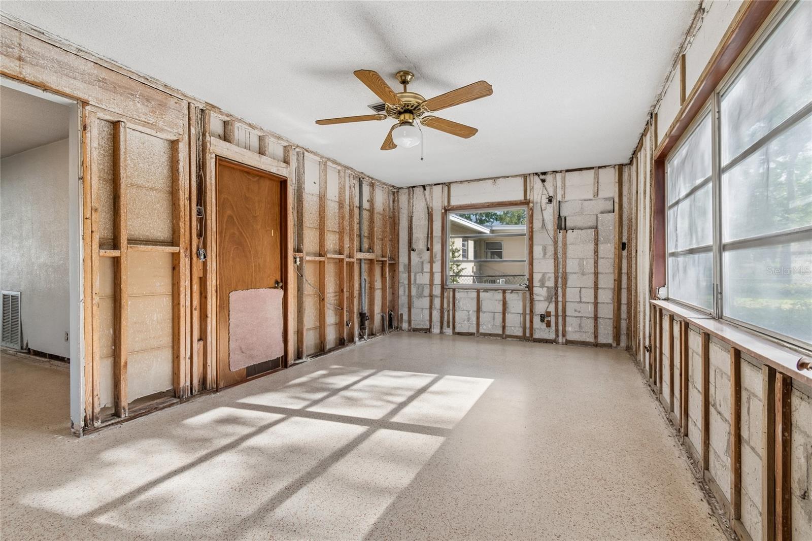 Image 27 of 87 For 4703 Renellie Drive