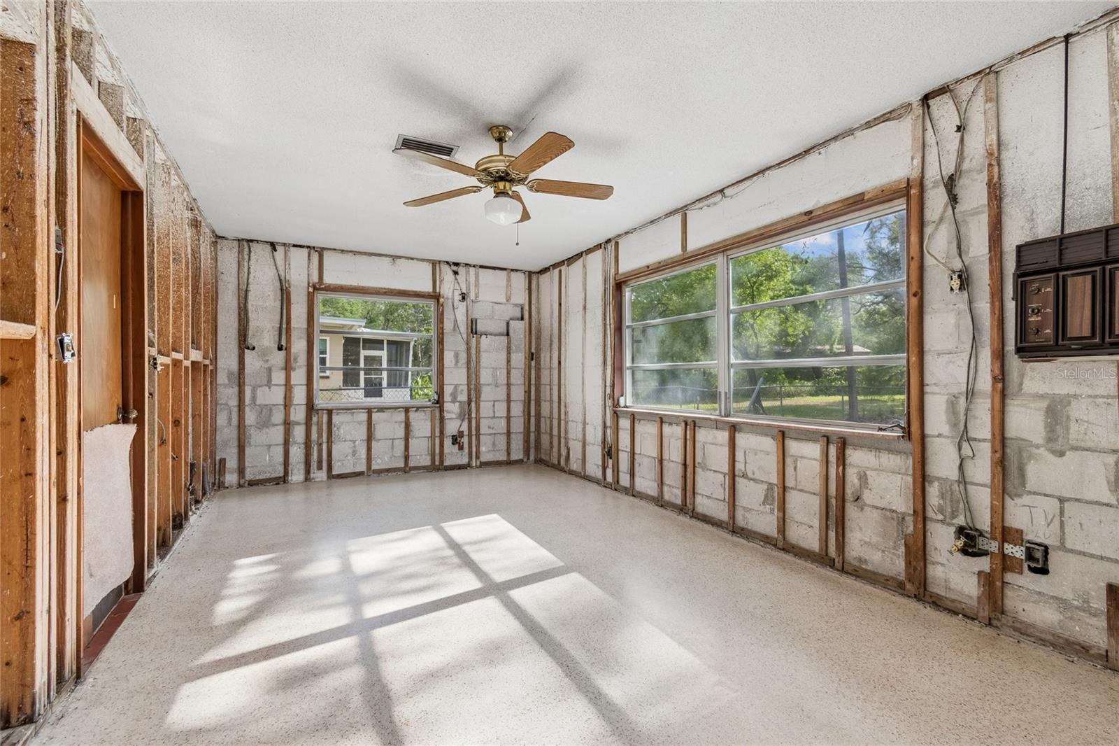 Image 28 of 87 For 4703 Renellie Drive