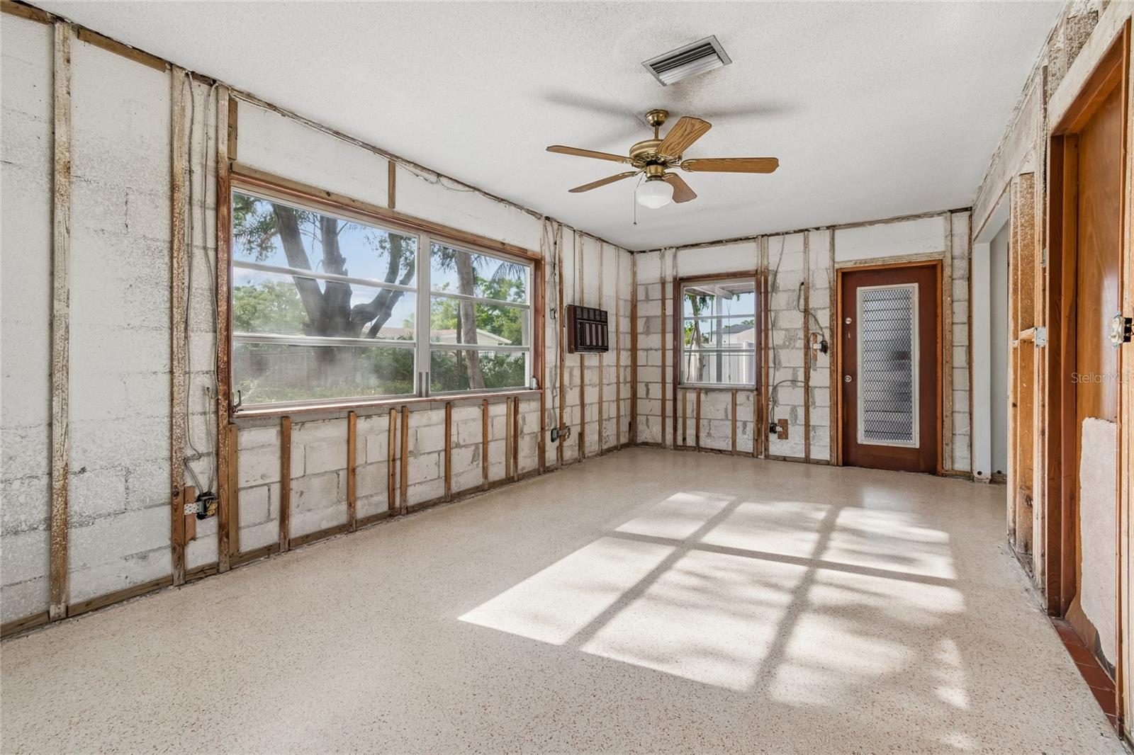 Image 30 of 87 For 4703 Renellie Drive