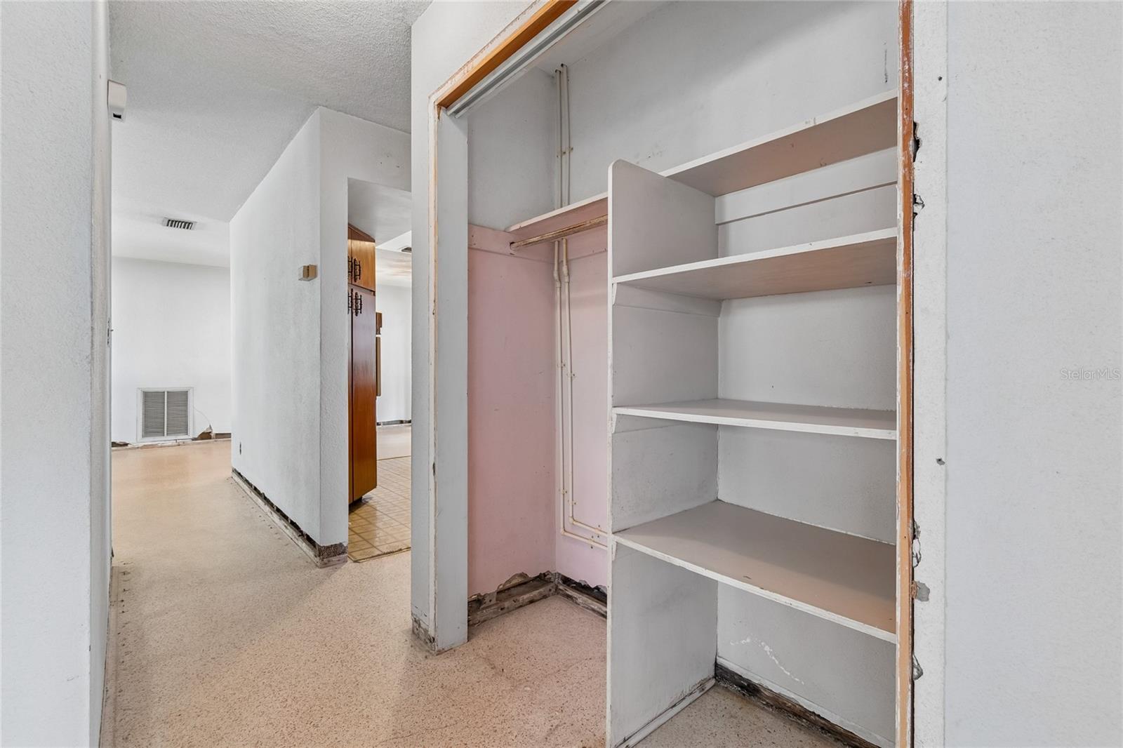 Image 32 of 87 For 4703 Renellie Drive