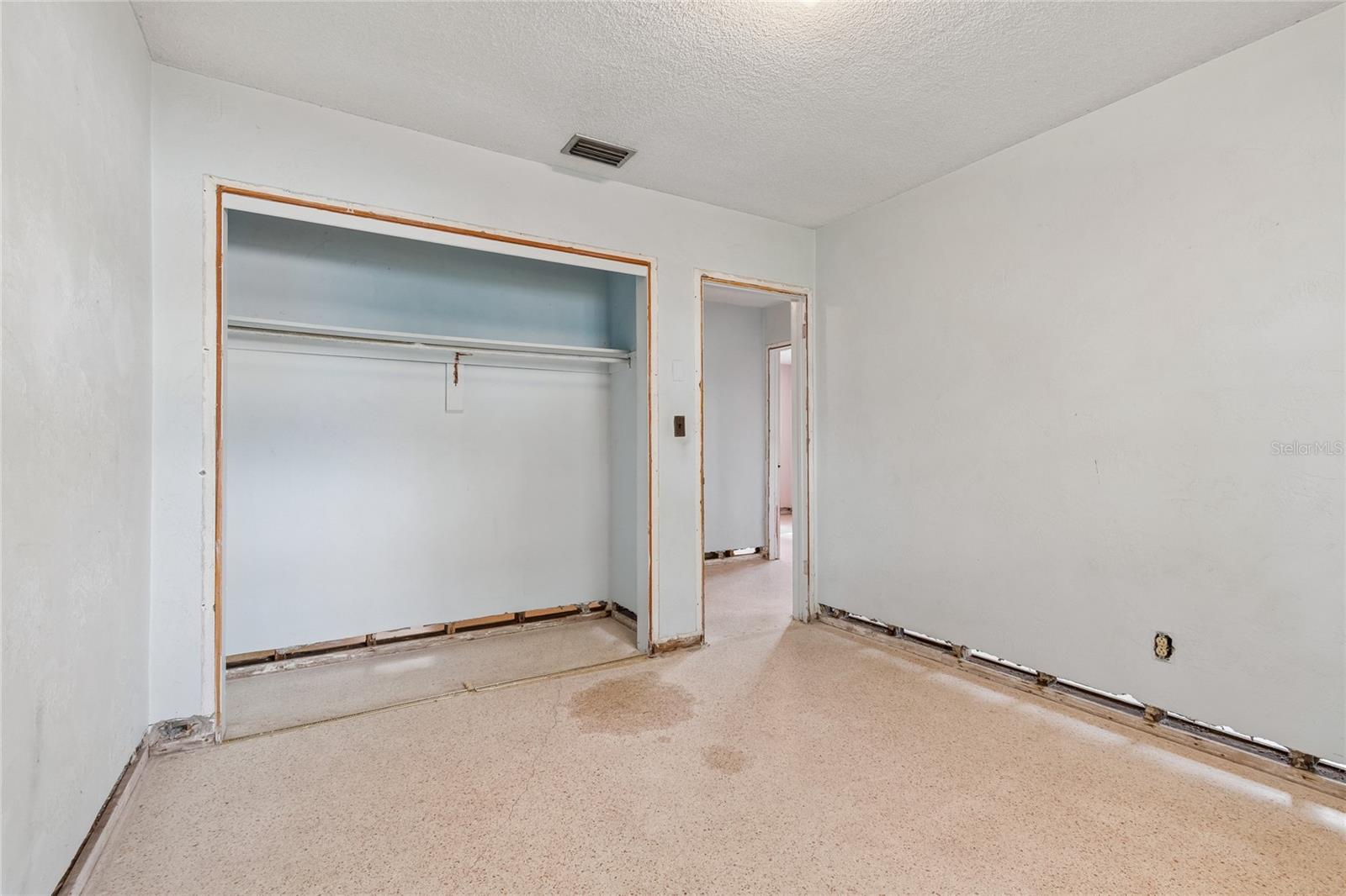 Image 44 of 87 For 4703 Renellie Drive