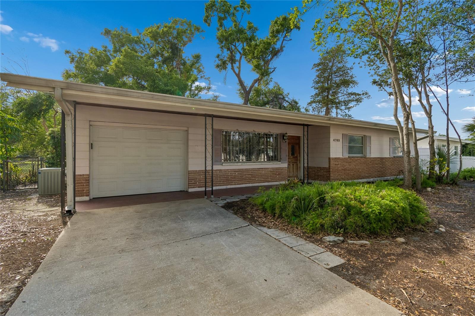 Image 8 of 87 For 4703 Renellie Drive