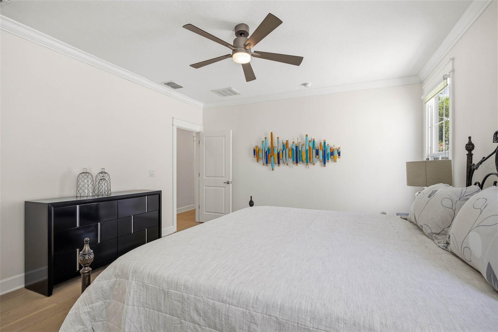 Image 26 of 57 For 4916 3rd Street N