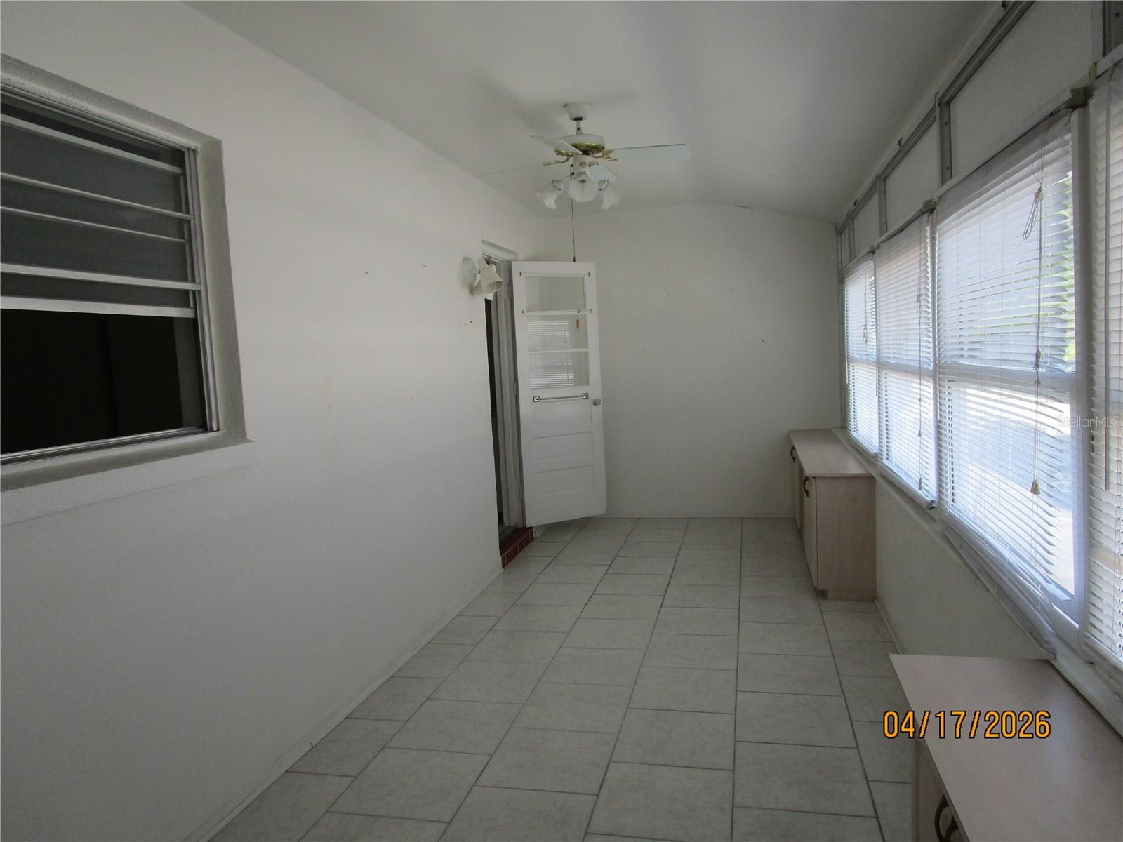 Image 21 of 43 For 5900 21st Street N 15