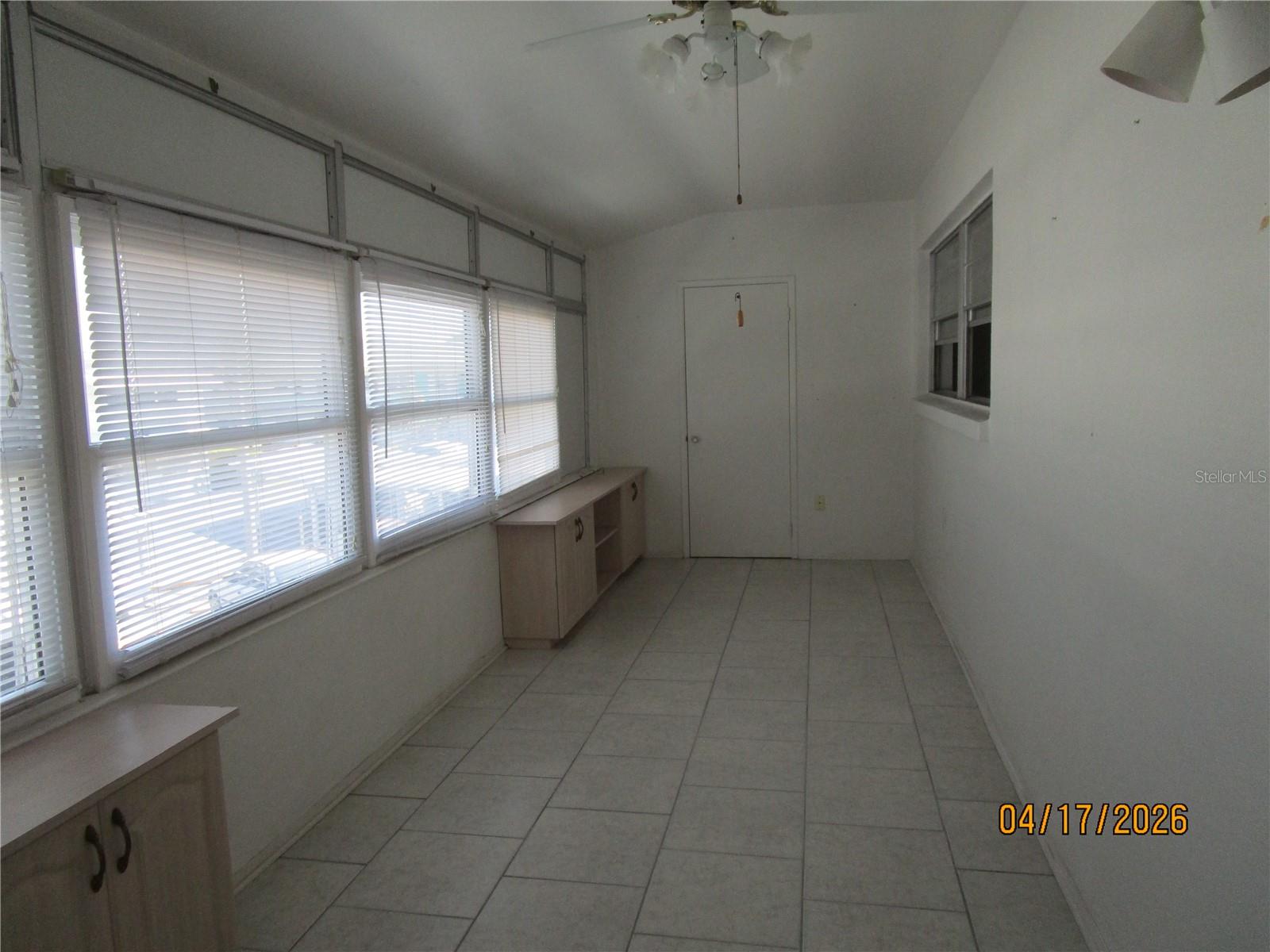 Image 23 of 43 For 5900 21st Street N 15