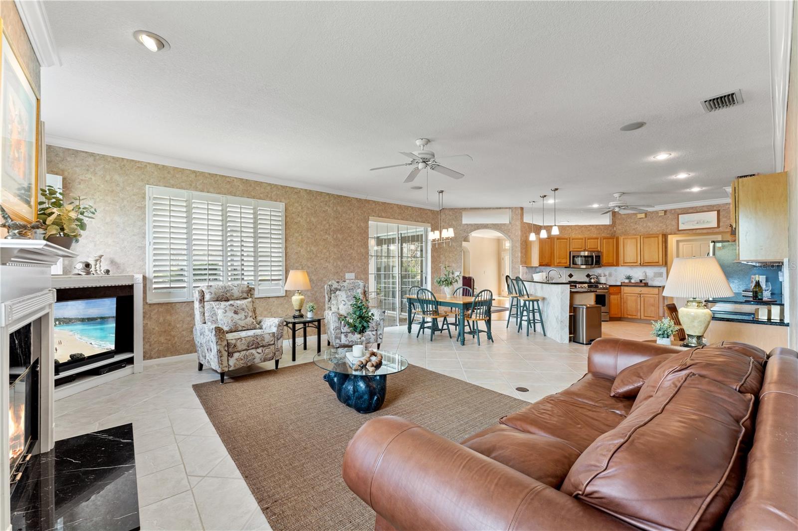 Image 18 of 65 For 9442 Hunters Pond Drive