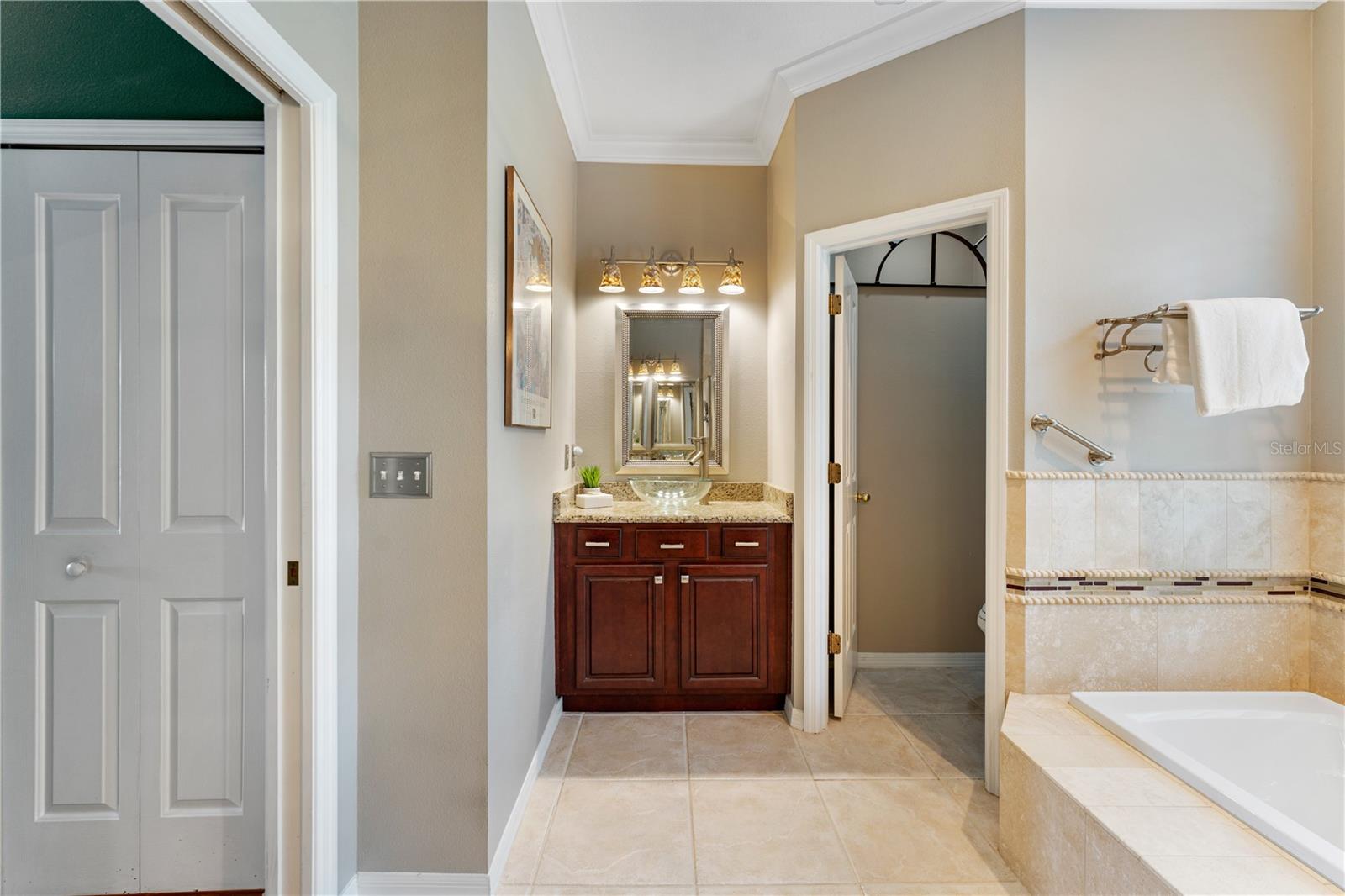 Image 26 of 65 For 9442 Hunters Pond Drive