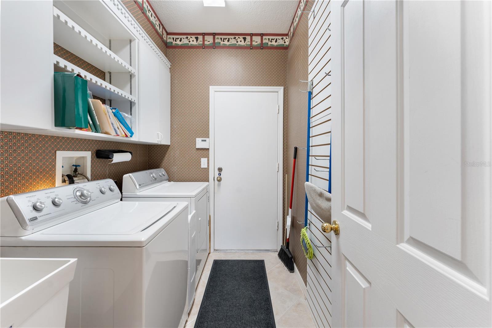 Image 40 of 65 For 9442 Hunters Pond Drive