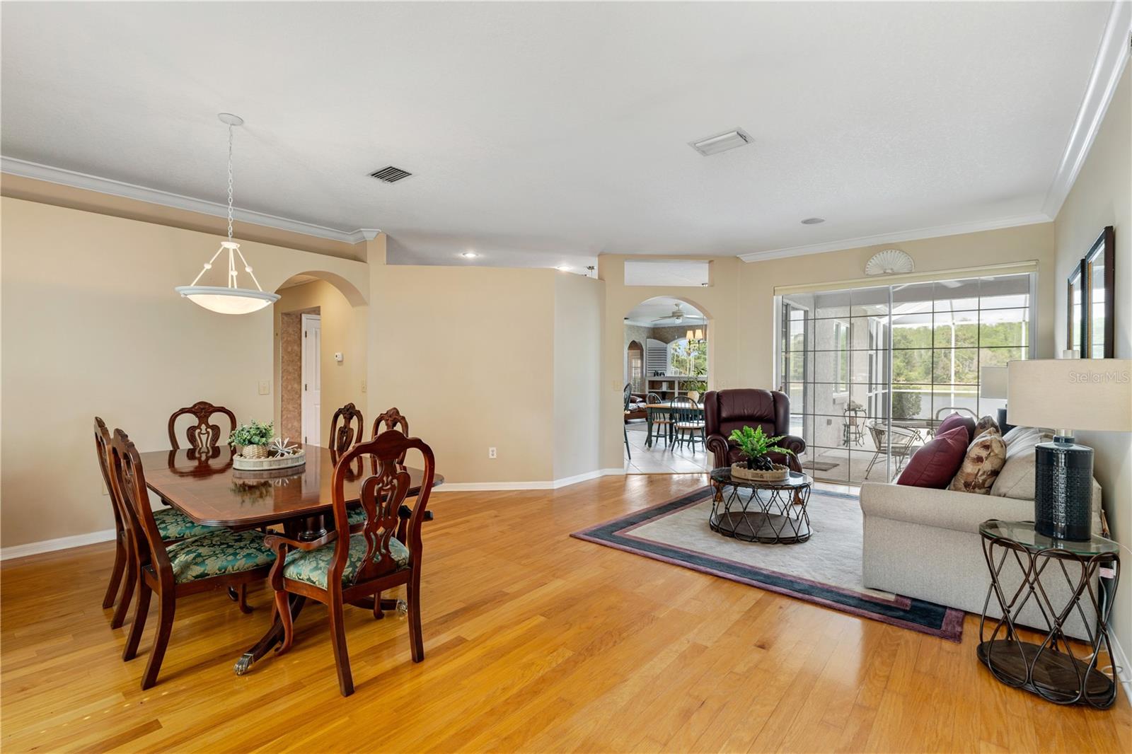 Image 8 of 65 For 9442 Hunters Pond Drive