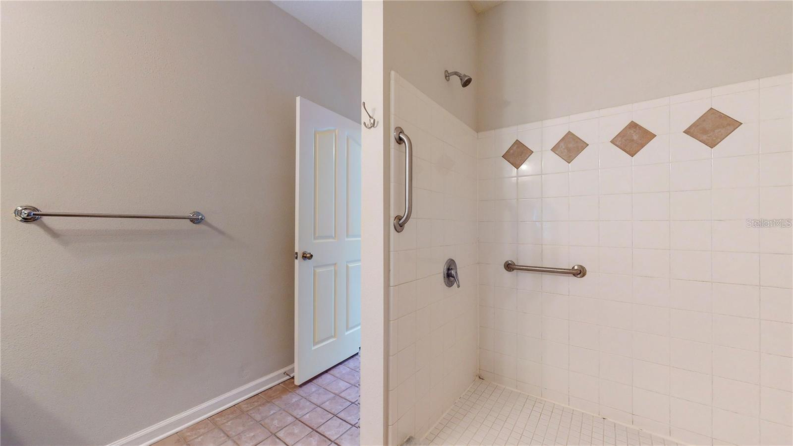 Image 34 of 40 For 4207 Dale Mabry Highway 3110