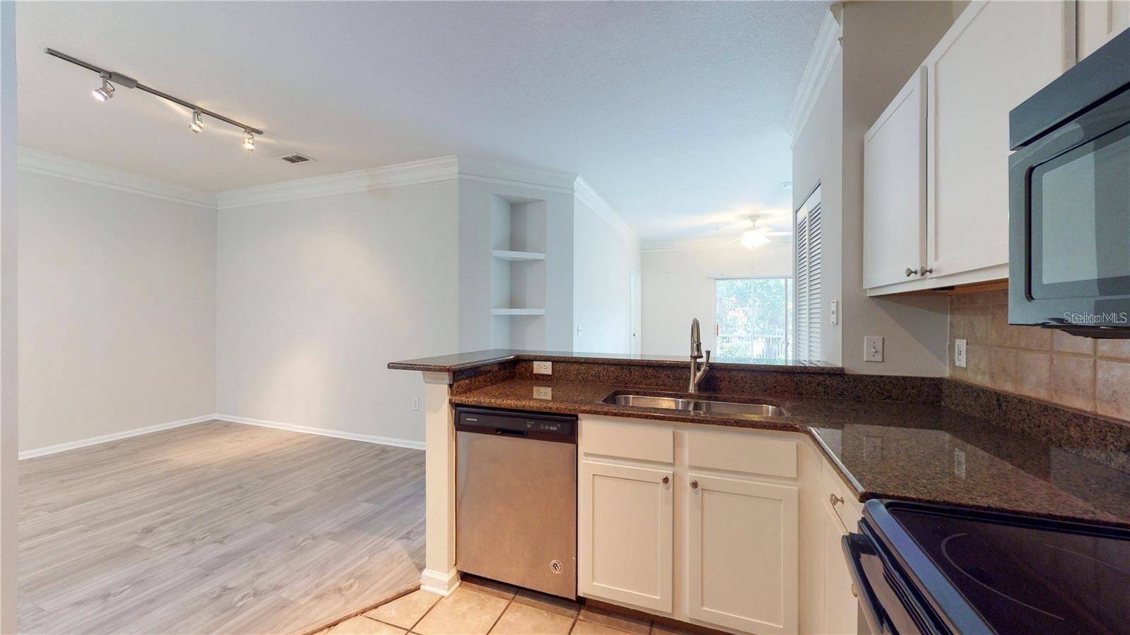 Image 6 of 40 For 4207 Dale Mabry Highway 3110