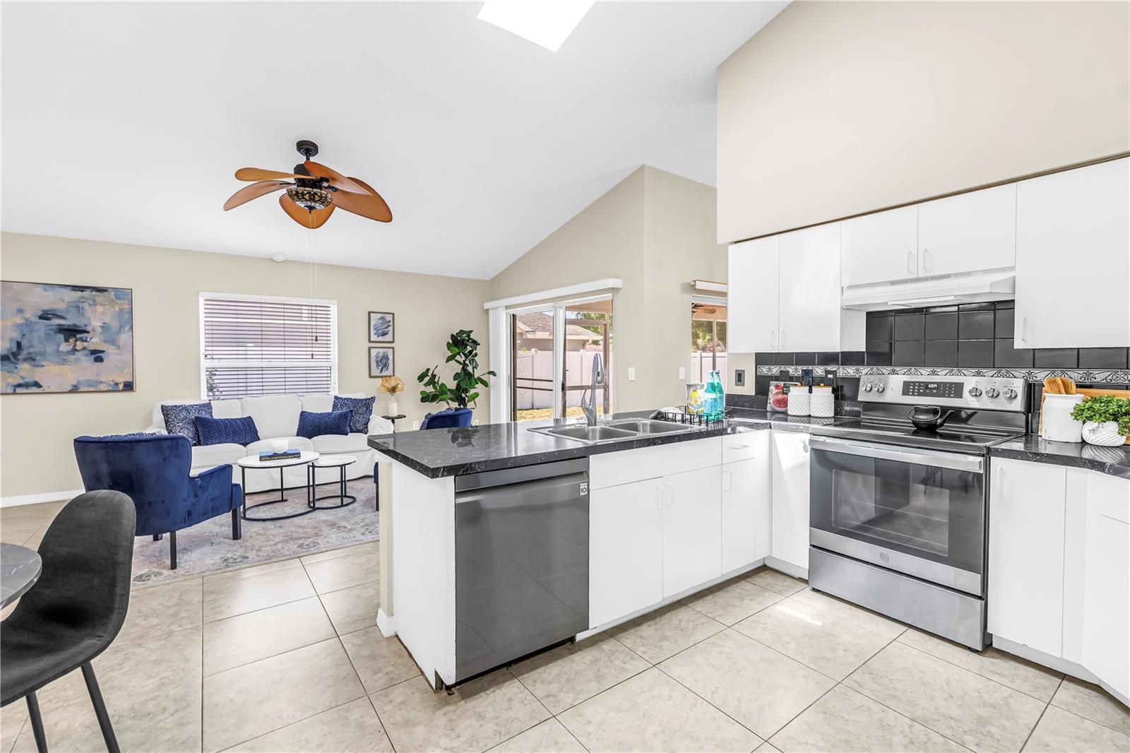 Image 23 of 56 For 5810 Bitter Orange Avenue