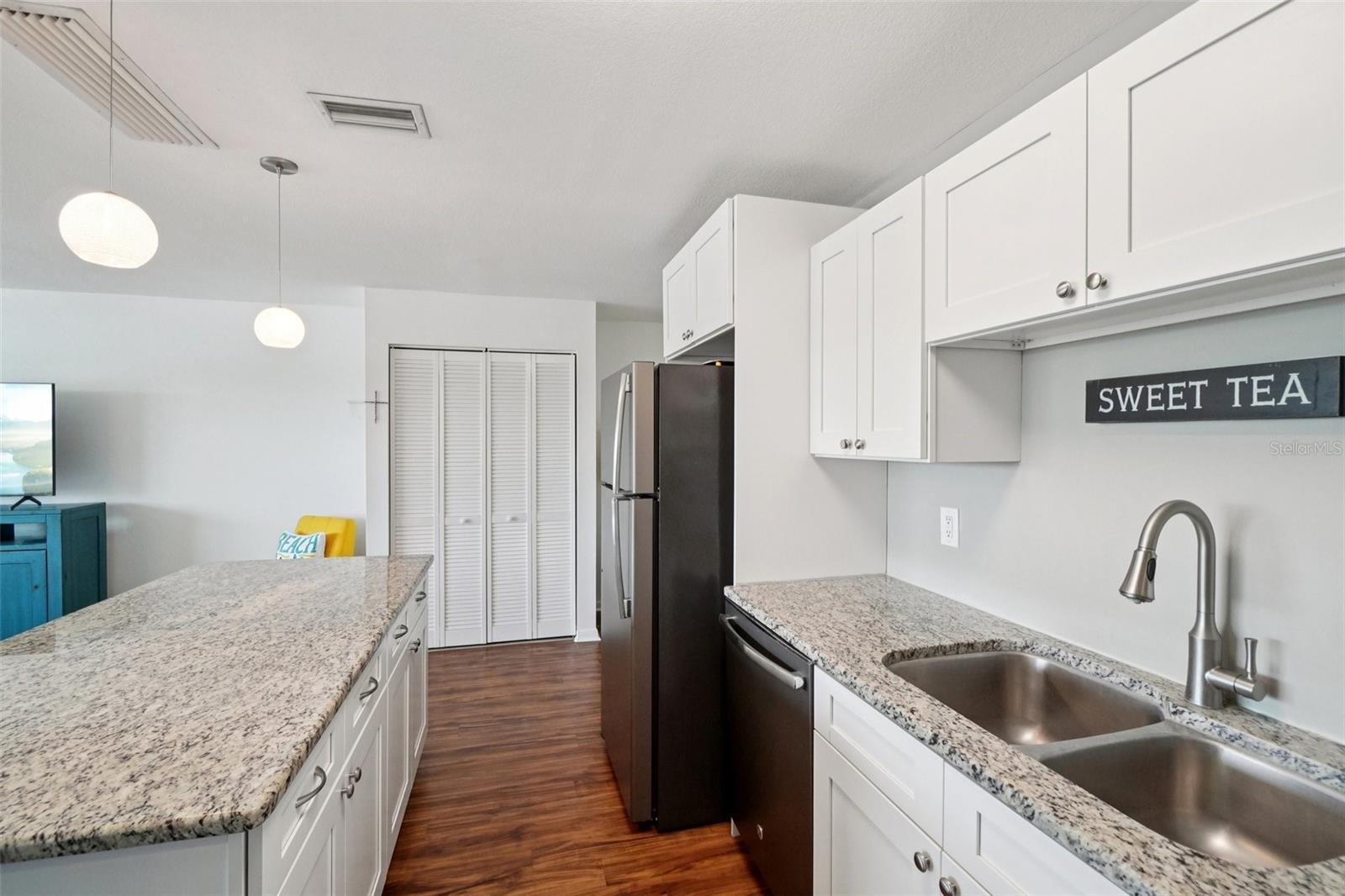 Image 15 of 29 For 3850 13th Avenue N 212