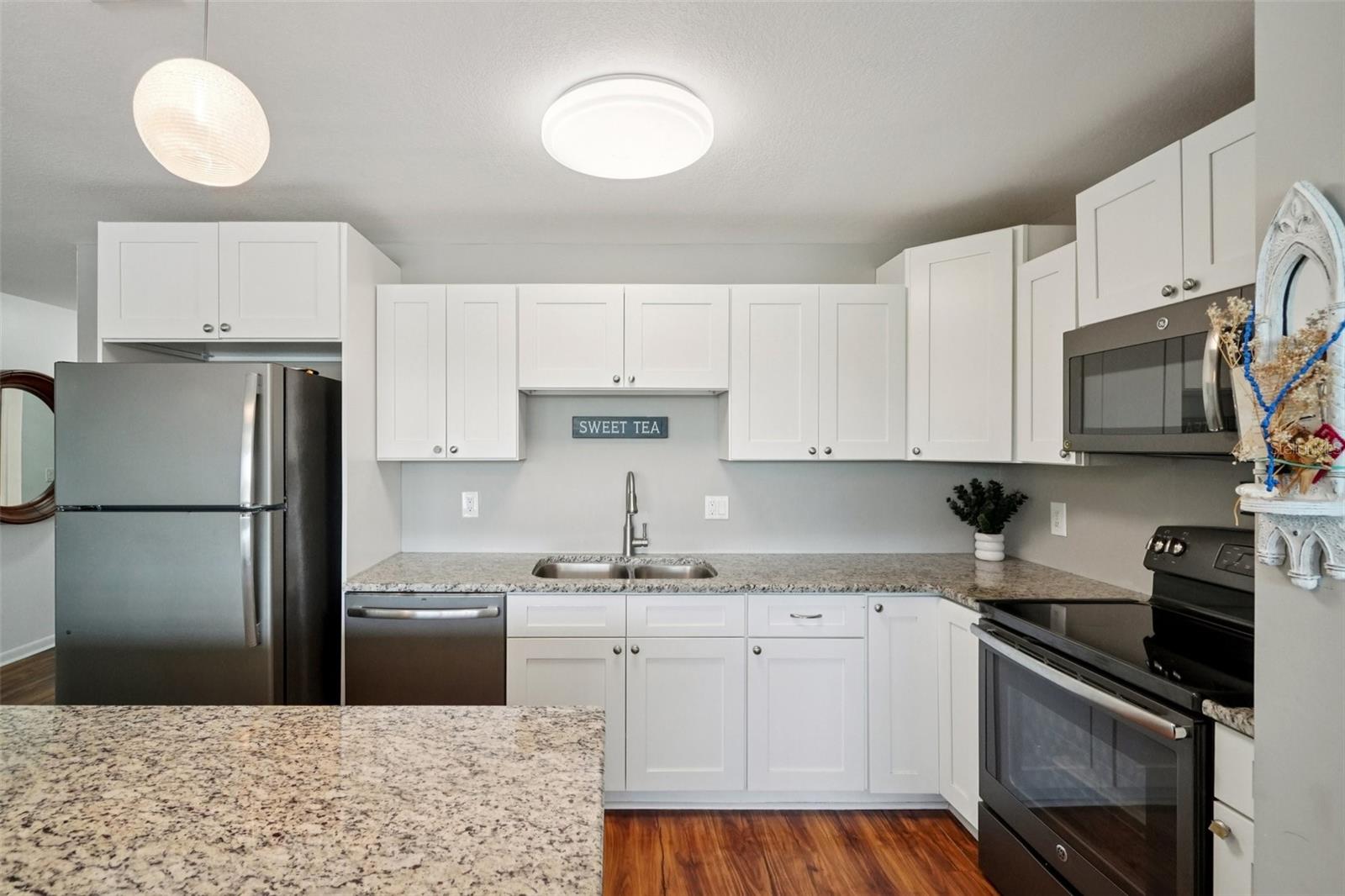 Image 16 of 29 For 3850 13th Avenue N 212