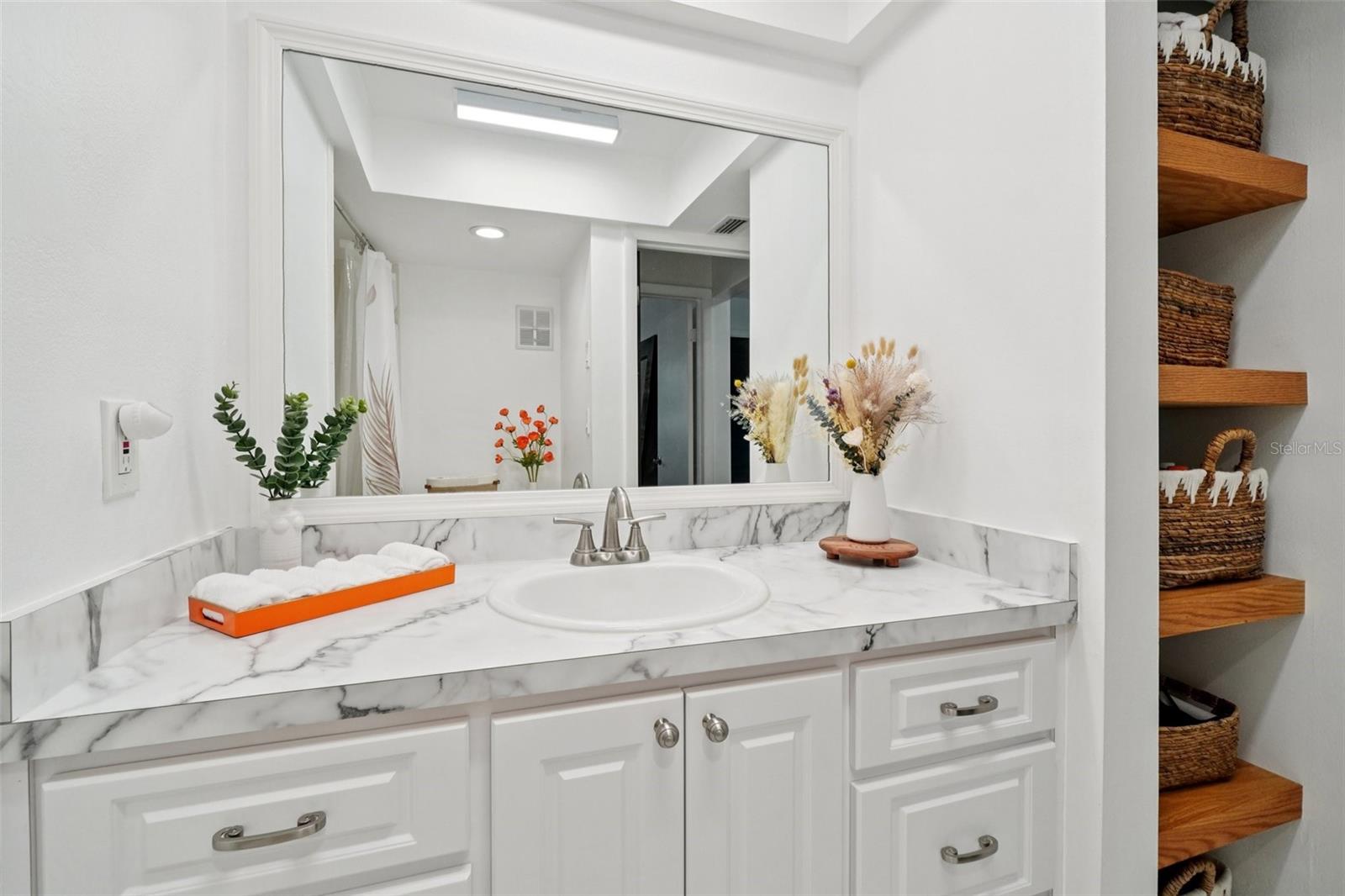 Image 21 of 29 For 3850 13th Avenue N 212