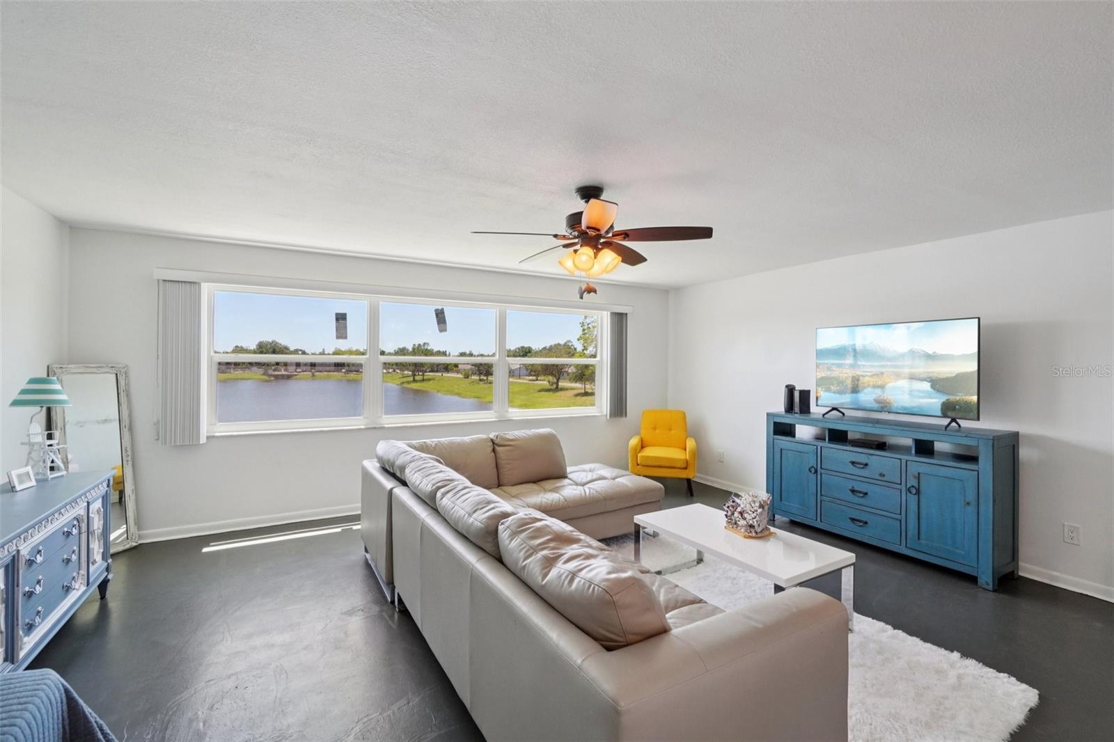 Image 5 of 29 For 3850 13th Avenue N 212