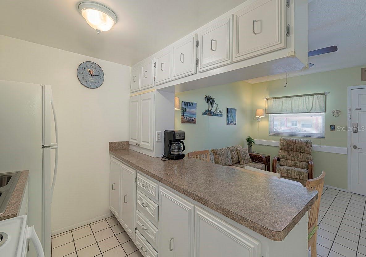 Image 15 of 47 For 8567 Gulf Boulevard 3n