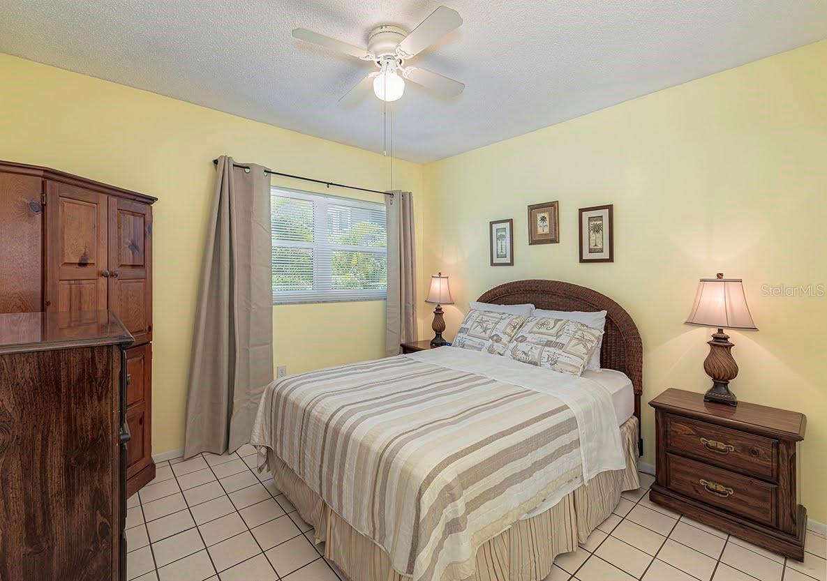 Image 19 of 47 For 8567 Gulf Boulevard 3n