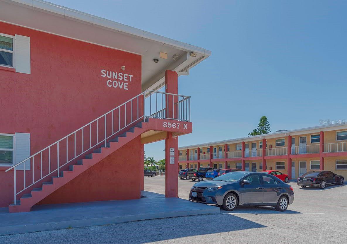 Image 2 of 47 For 8567 Gulf Boulevard 3n