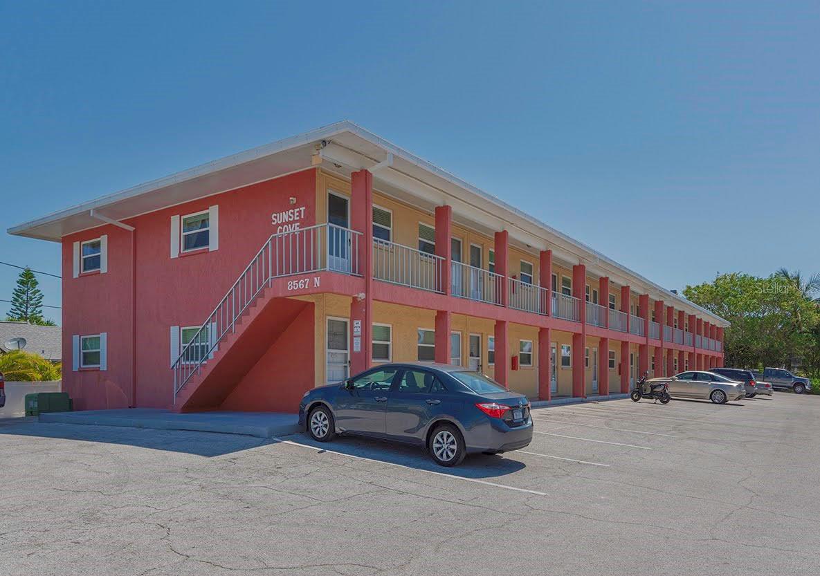 Image 3 of 47 For 8567 Gulf Boulevard 3n