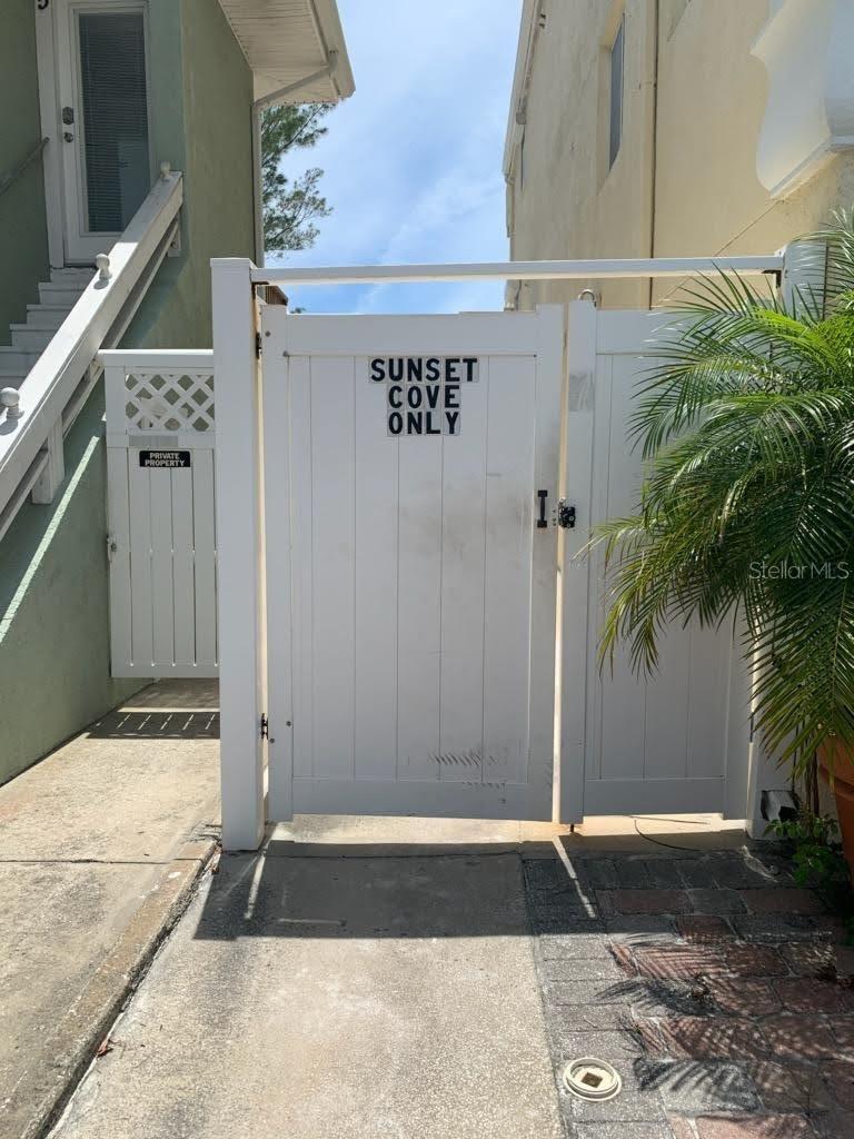 Image 38 of 47 For 8567 Gulf Boulevard 3n