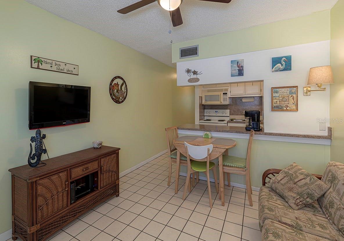 Image 8 of 47 For 8567 Gulf Boulevard 3n