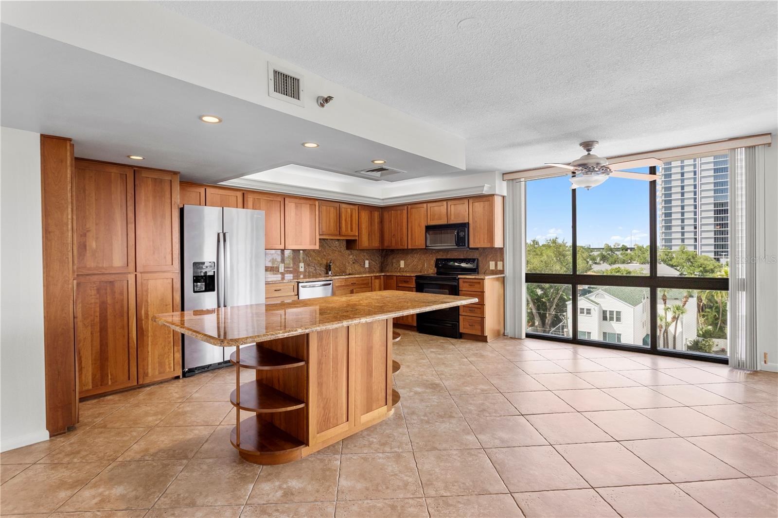 Image 10 of 41 For 3301 Bayshore Boulevard 702e