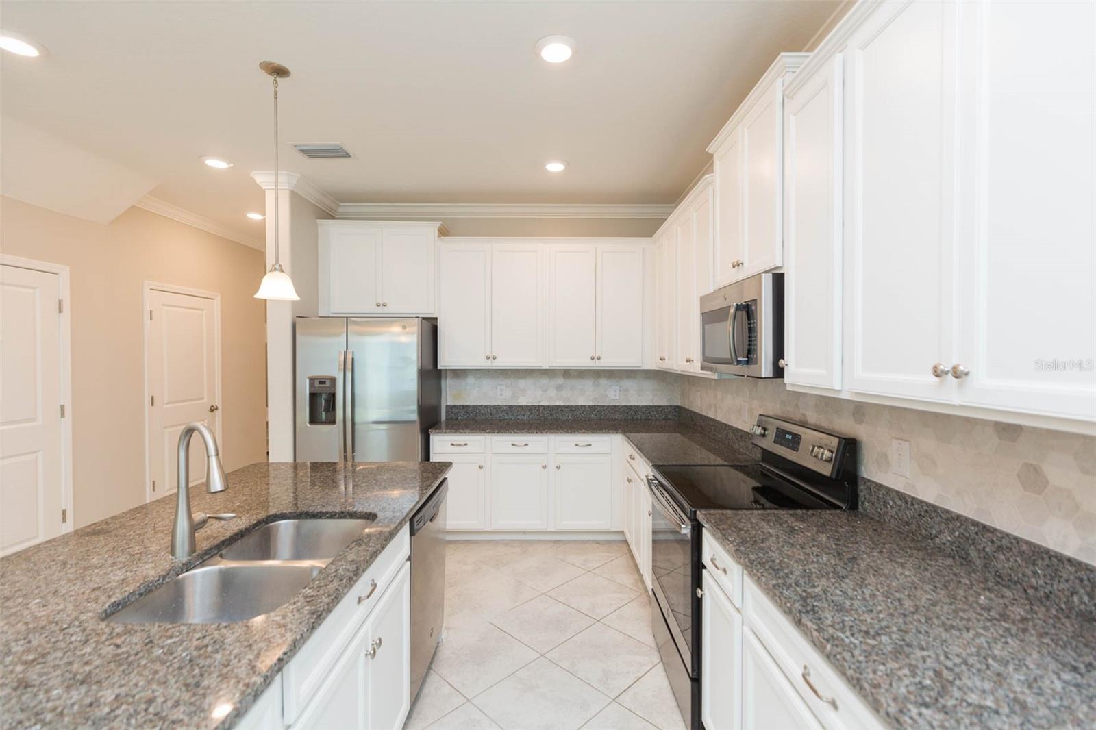 Image 9 of 39 For 18676 Noble Caspian Drive