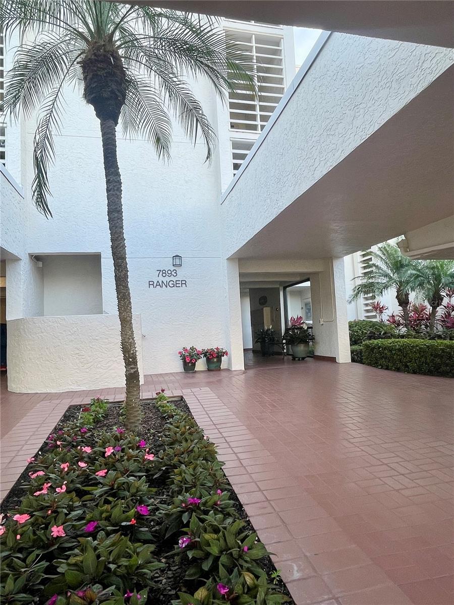 Image 19 of 30 For 7893 Sailboat Key Boulevard S 202