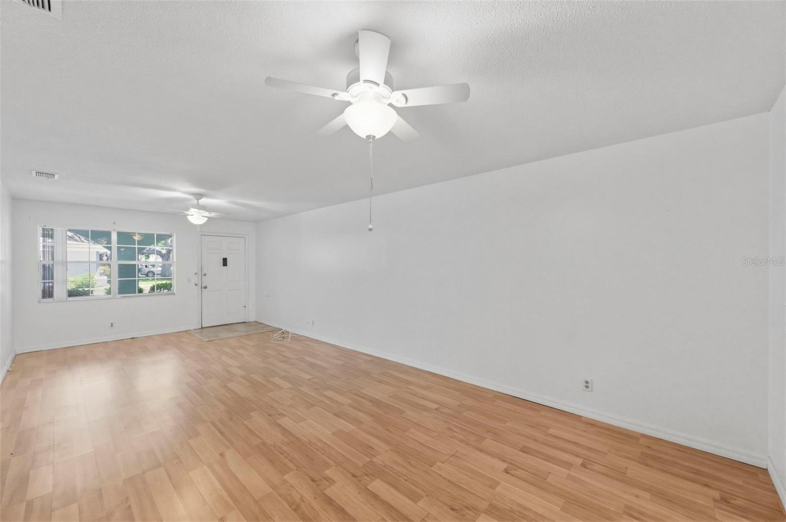 Image 10 of 47 For 11200 102nd Avenue 115