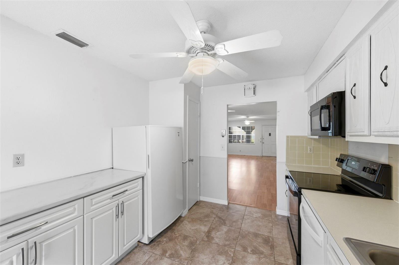 Image 13 of 47 For 11200 102nd Avenue 115