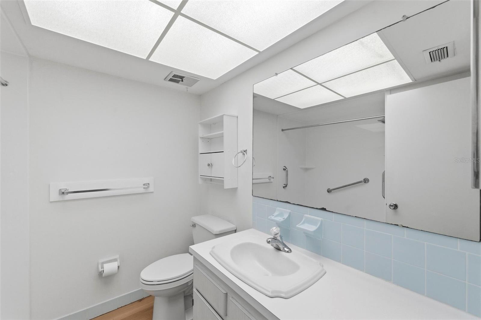 Image 24 of 47 For 11200 102nd Avenue 115