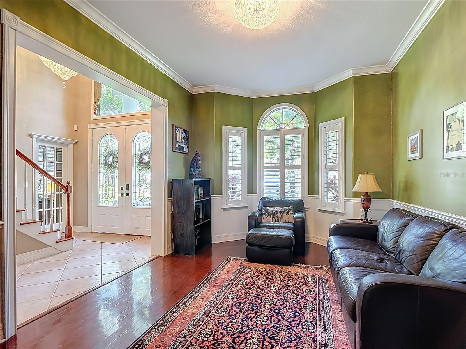 Image 10 of 75 For 2425 Valrico Forest Drive