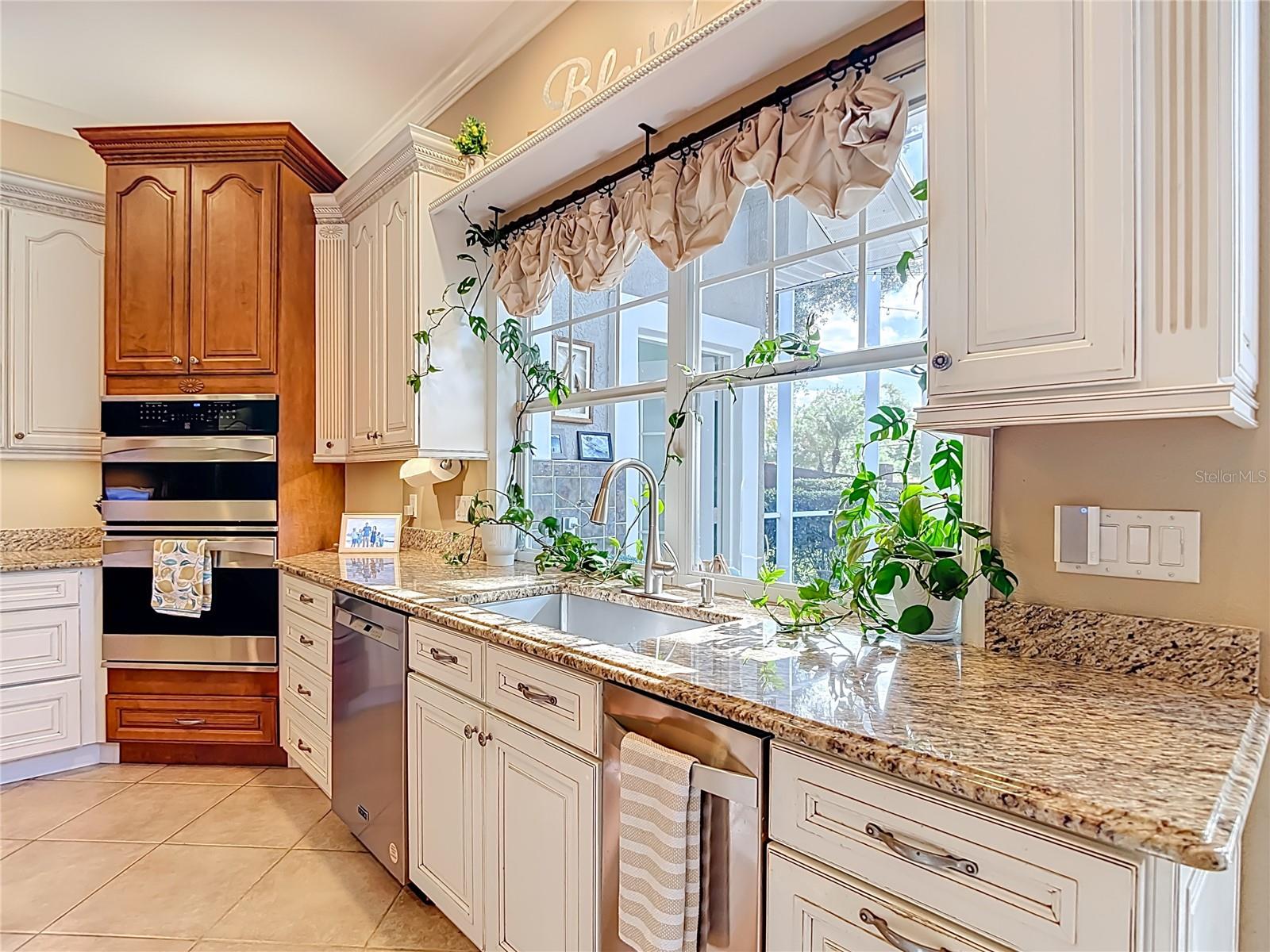 Image 24 of 75 For 2425 Valrico Forest Drive