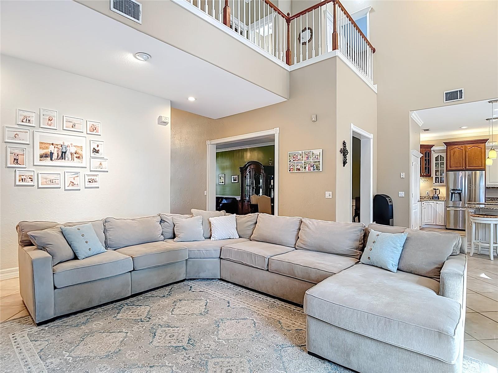 Image 30 of 75 For 2425 Valrico Forest Drive