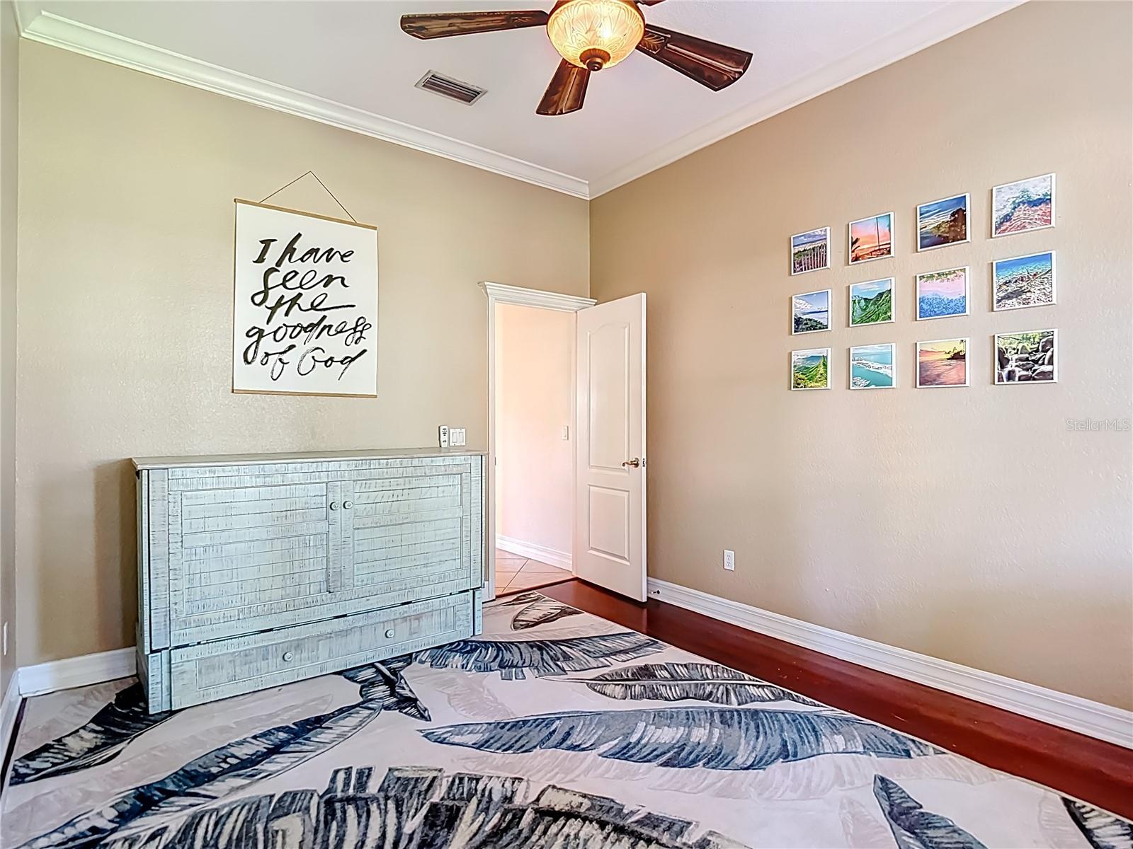 Image 37 of 75 For 2425 Valrico Forest Drive