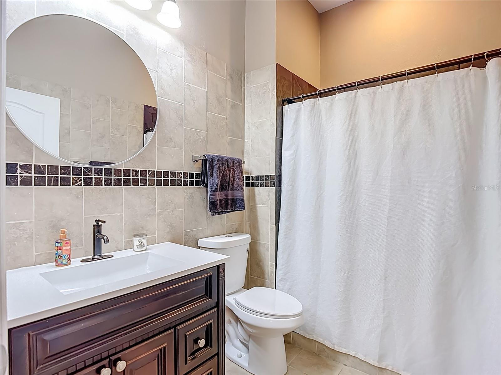 Image 47 of 75 For 2425 Valrico Forest Drive