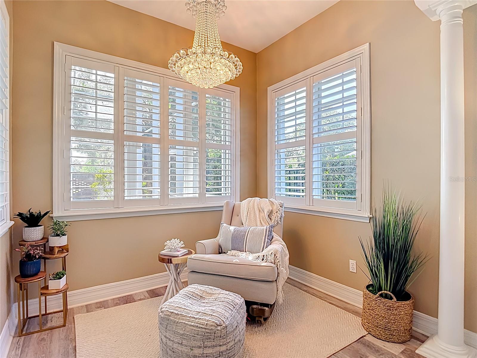 Image 54 of 75 For 2425 Valrico Forest Drive