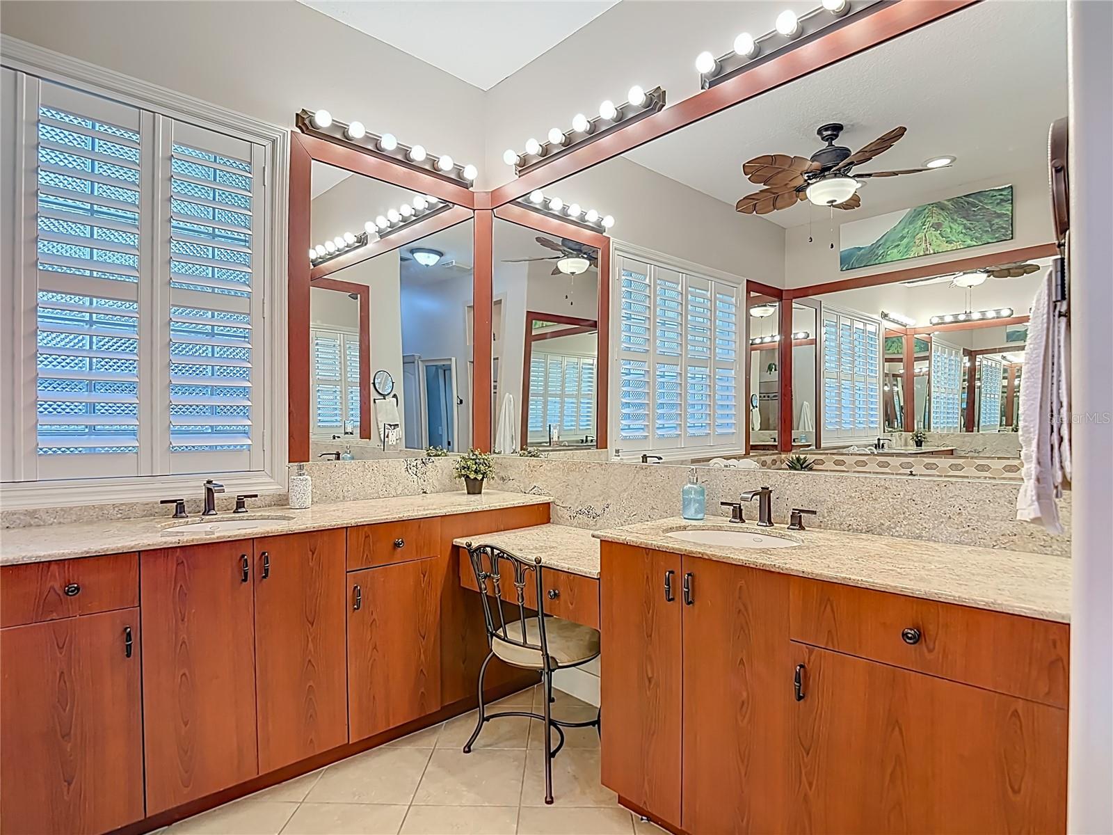 Image 55 of 75 For 2425 Valrico Forest Drive