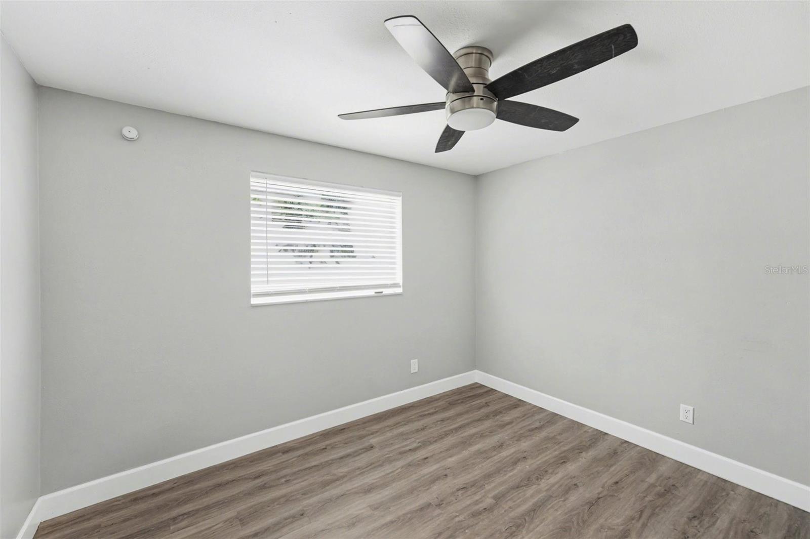 Image 12 of 25 For 9346 89th Ave