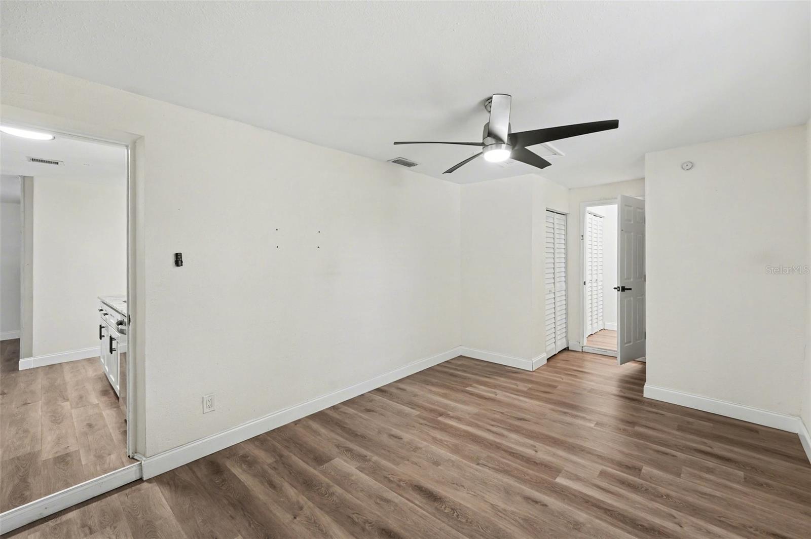 Image 15 of 25 For 9346 89th Ave