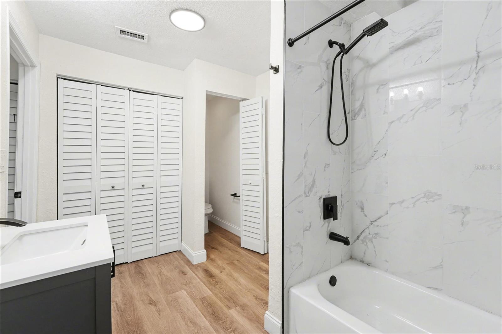 Image 19 of 25 For 9346 89th Ave