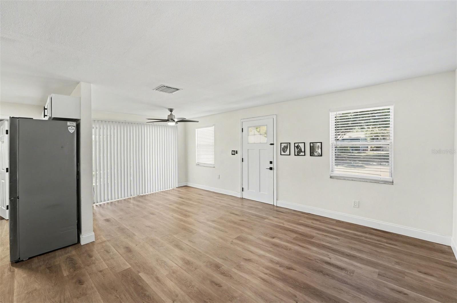 Image 3 of 25 For 9346 89th Ave