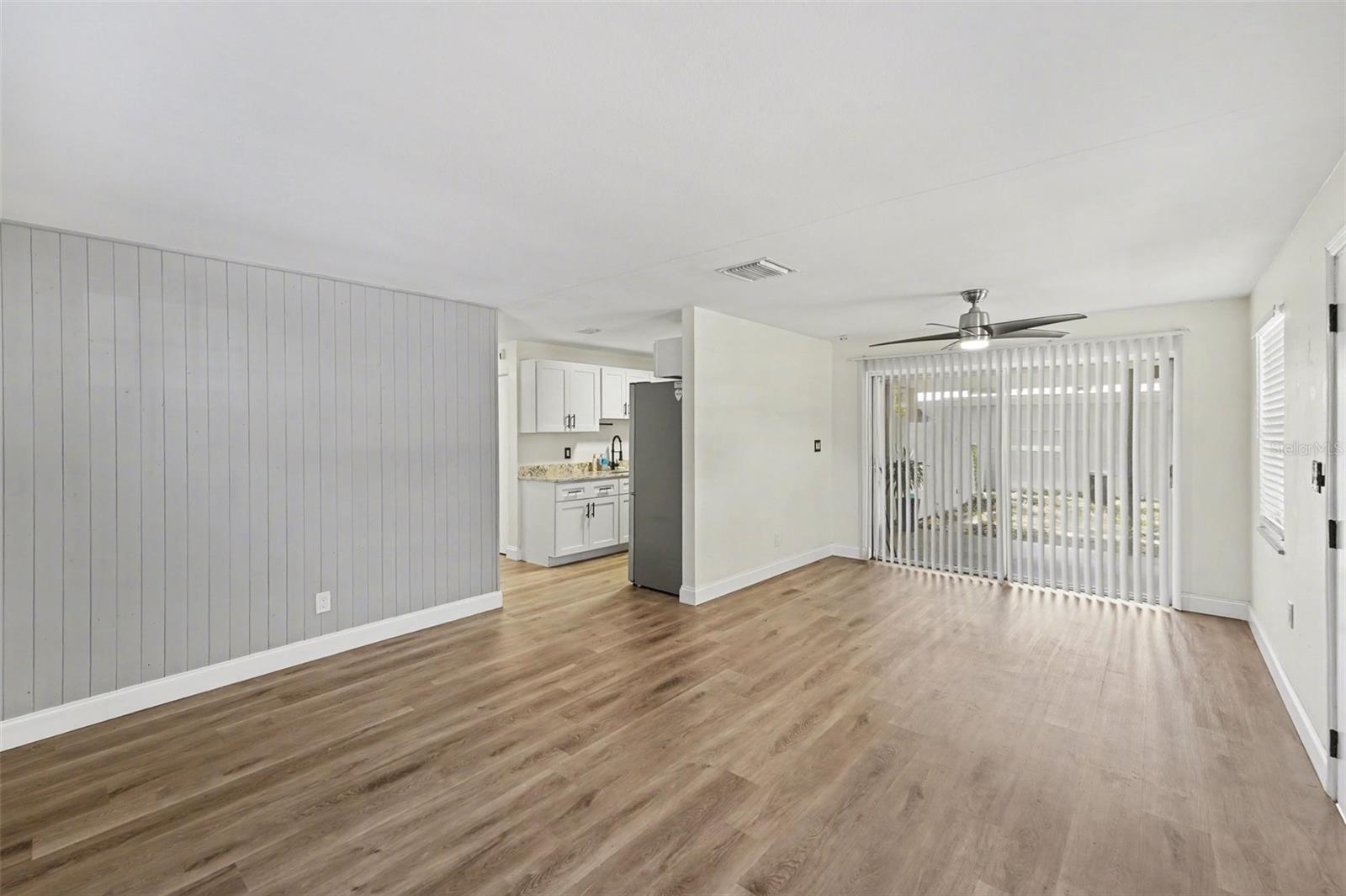 Image 4 of 25 For 9346 89th Ave