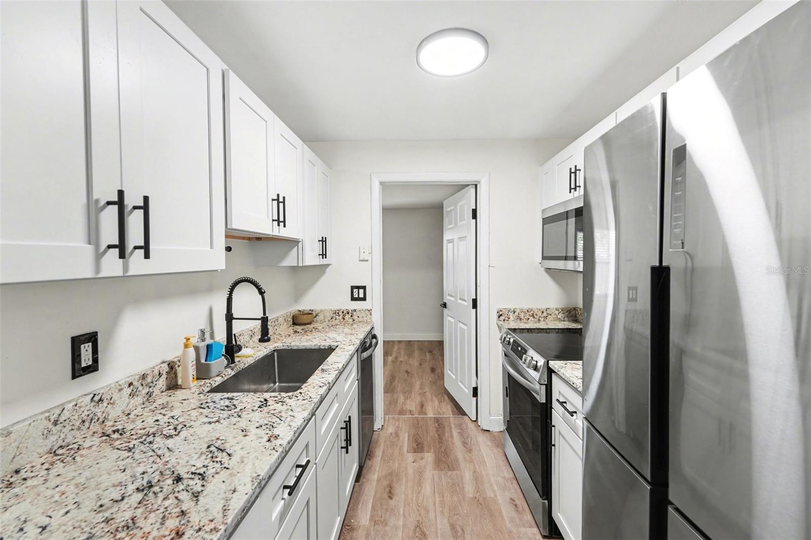 Image 7 of 25 For 9346 89th Ave