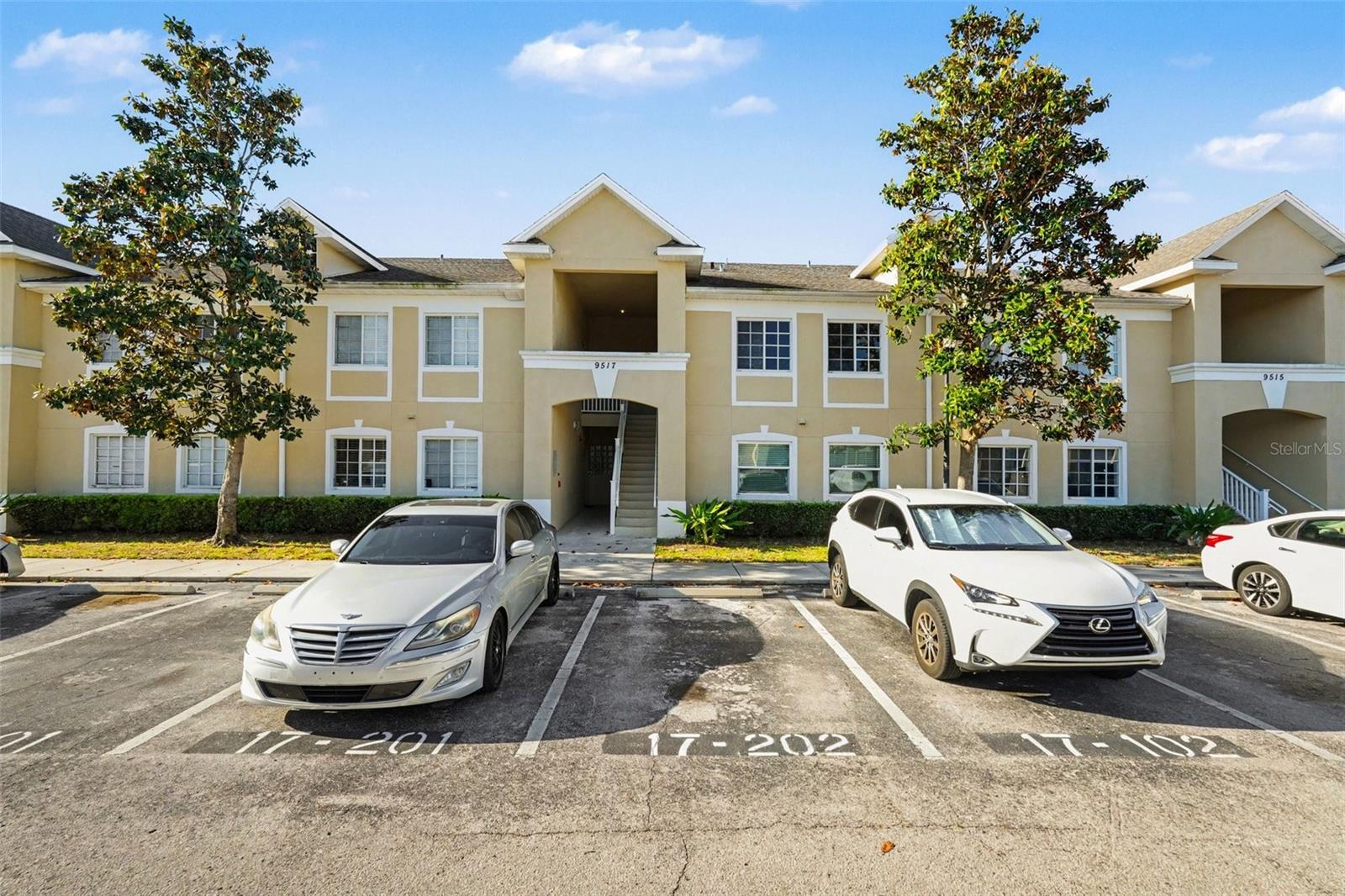 Details for 9517 Amberdale Court 102, RIVERVIEW, FL 33578