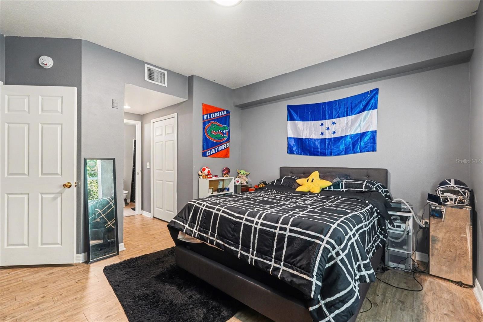 Image 13 of 26 For 9517 Amberdale Court 102