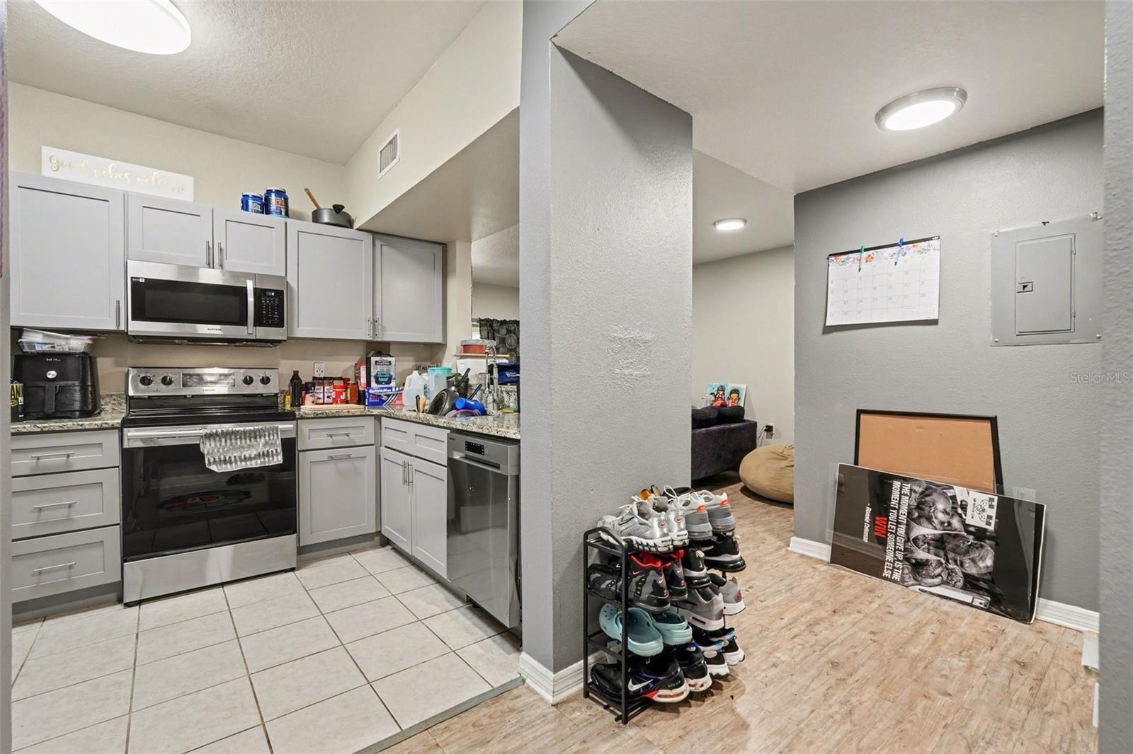 Image 9 of 26 For 9517 Amberdale Court 102