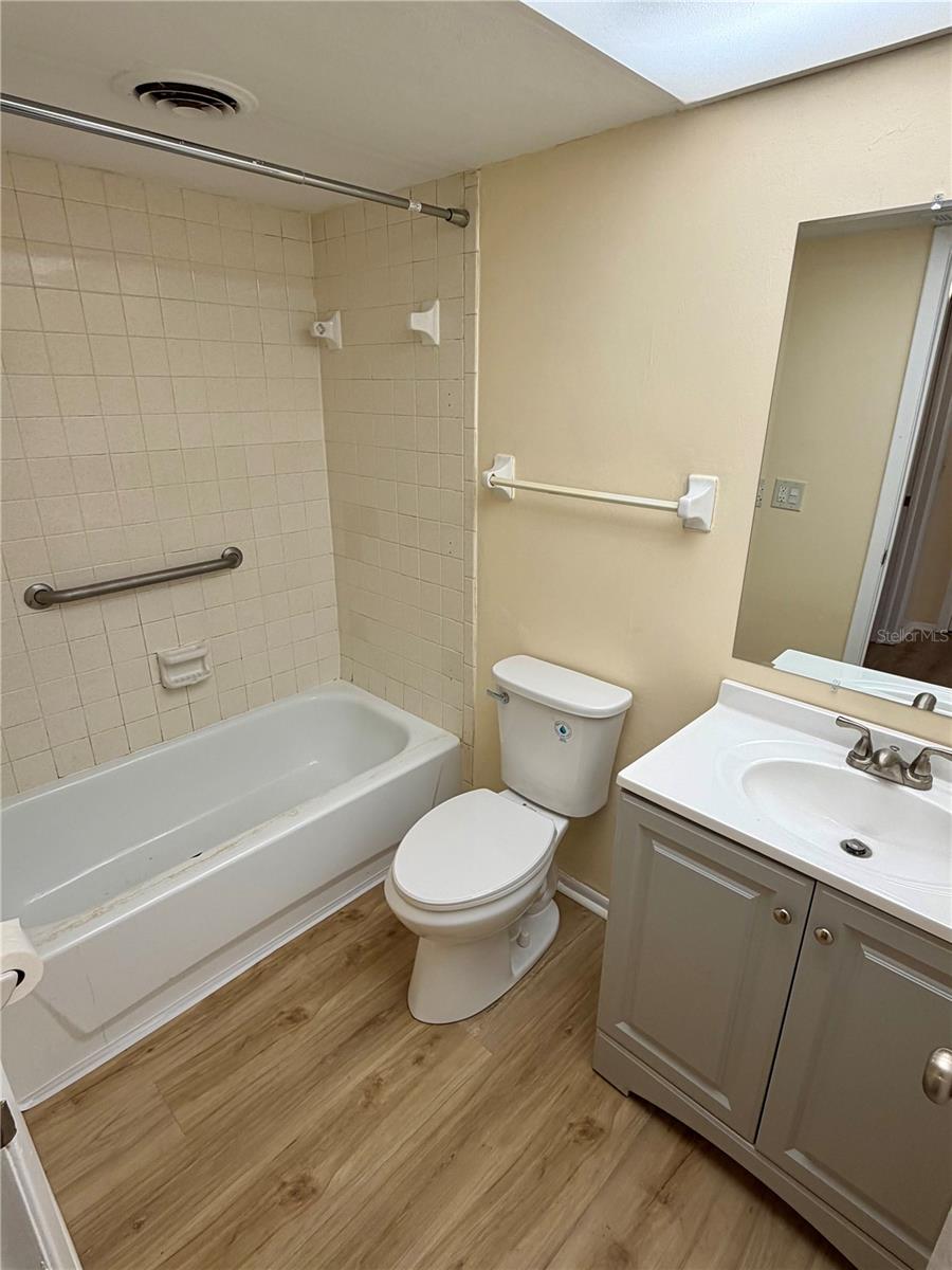 Image 13 of 19 For 1320 Moreland Drive 12