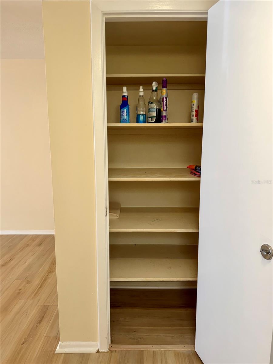 Image 14 of 19 For 1320 Moreland Drive 12